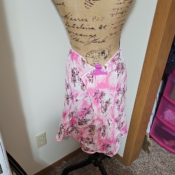 Old Navy Pink Hawiian Pattern Skirt. Plus Size 20. - Picture 3 of 3